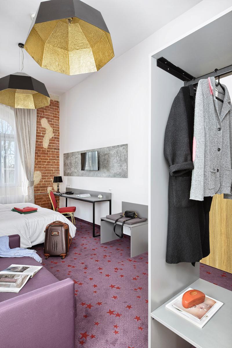 Koszary Arche Hotel Góra Kalwaria エクステリア 写真