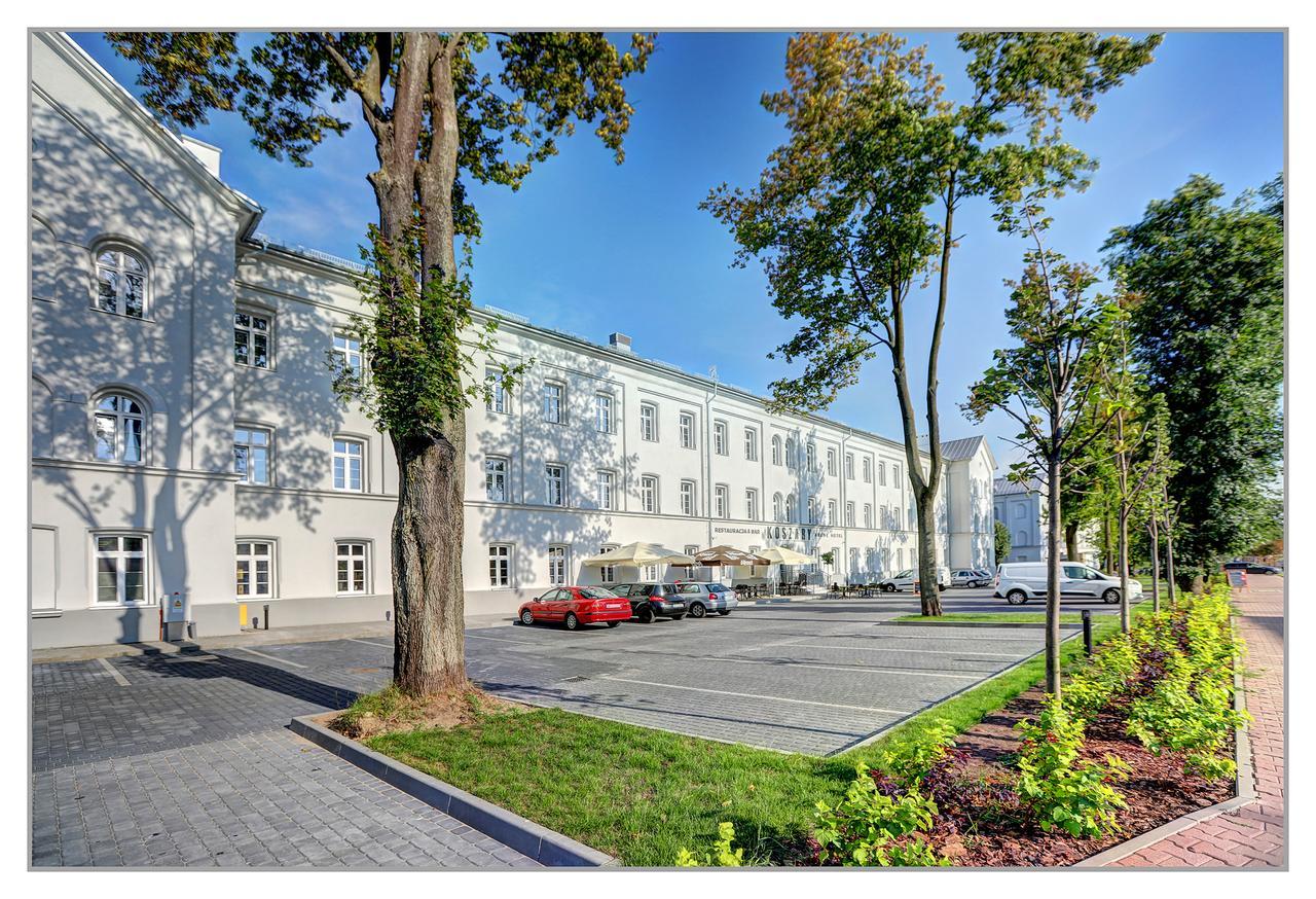 Koszary Arche Hotel Góra Kalwaria エクステリア 写真